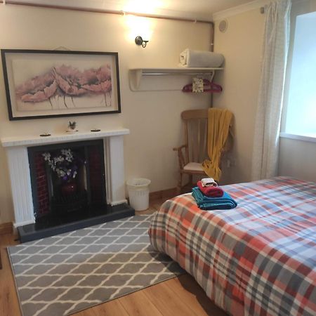 Bernie'S Place Castlebar Dış mekan fotoğraf