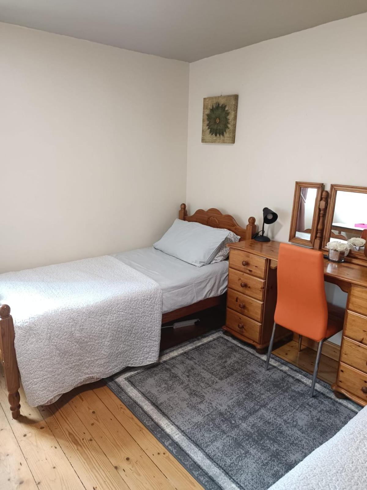 Bernie'S Place Castlebar Dış mekan fotoğraf